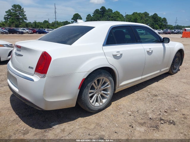 Chrysler 300 2017 2C3CCAAG2HH560166 Image 4