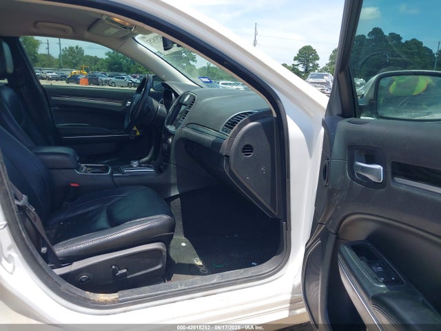 Chrysler 300 2017 2C3CCAAG2HH560166 Image 5