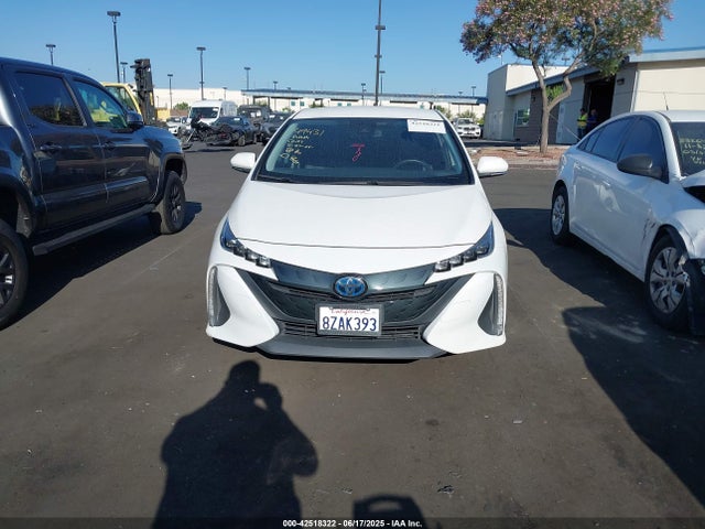 Toyota Prius Prime Xle 2022 JTDKAMFP9N3201600 Image 13