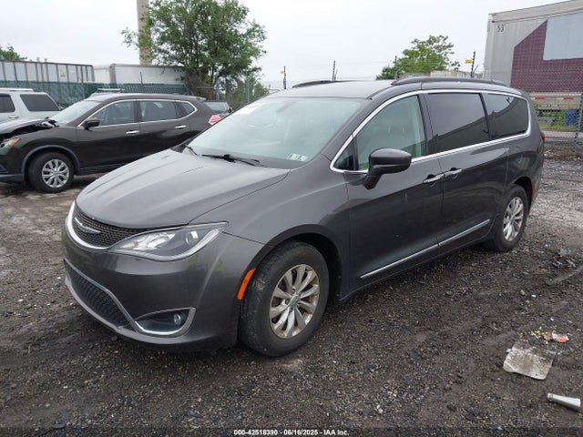 2C4RC1BG8HR684683 Chrysler Pacifica