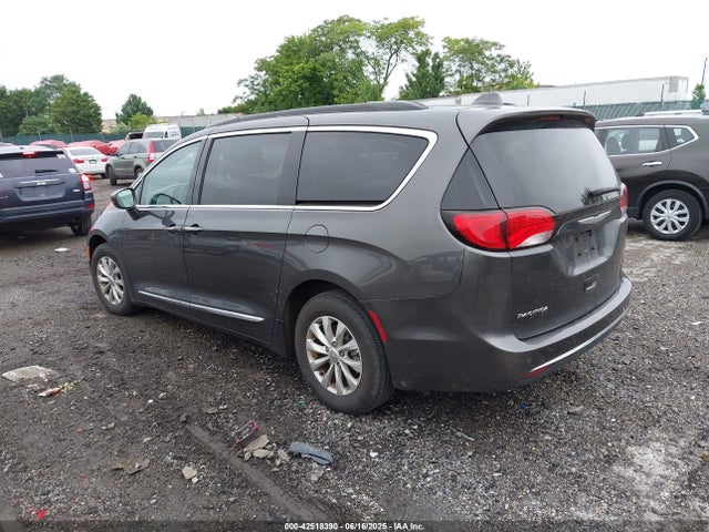2C4RC1BG8HR684683 Chrysler Pacifica