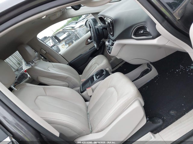 2C4RC1BG8HR684683 Chrysler Pacifica