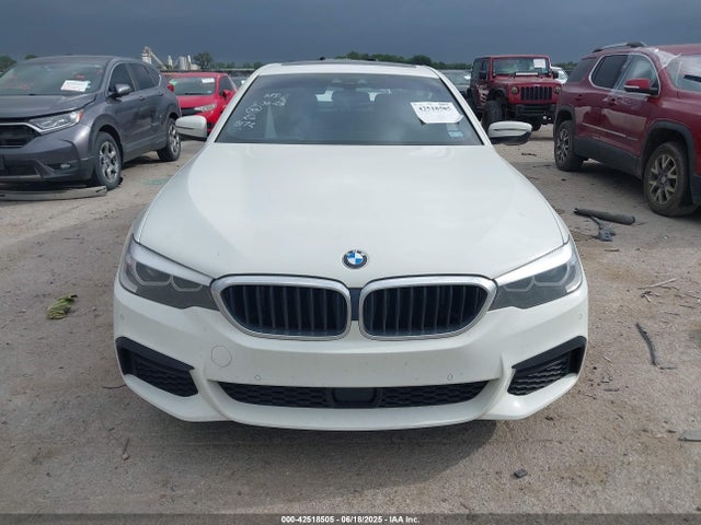 WBAJA9C52KB388172 BMW 2019
