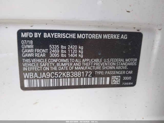 WBAJA9C52KB388172 BMW 2019