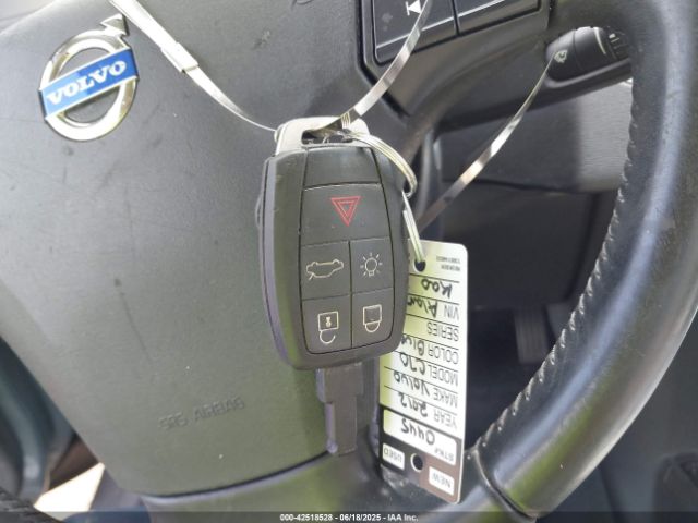2012 VOLVO C70 YV1672MC8CJ130705 Photo 10