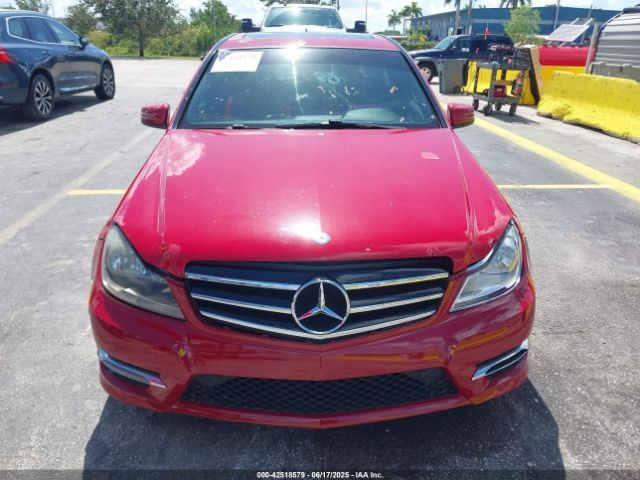 WDDGF8AB2EA943252 Mercedes-Benz C 300 Luxury 4matic/sport 4matic