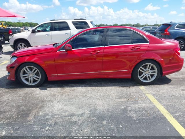 WDDGF8AB2EA943252 Mercedes-Benz C 300 Luxury 4matic/sport 4matic