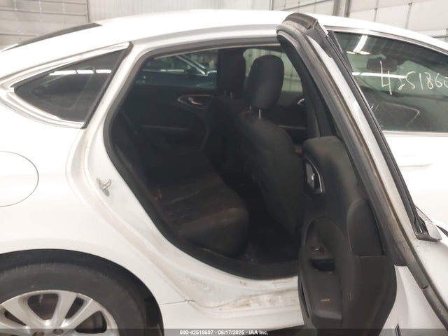 Продаж на аукціоні авто 2015 Chrysler 200 Limited, vin: 1C3CCCAB3FN748277, номер лоту: 42518607