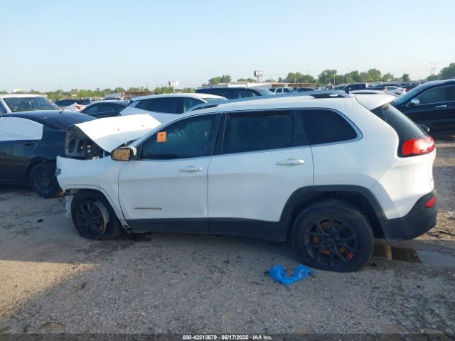 1C4PJMCS9EW247554 Jeep Cherokee Latitude