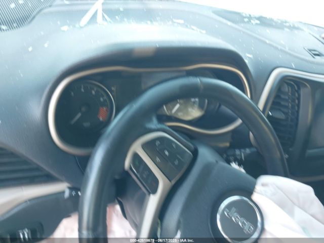 1C4PJMCS9EW247554 Jeep Cherokee Latitude