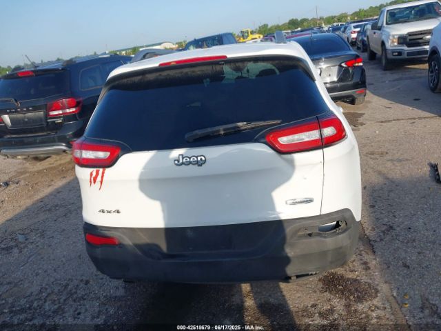 1C4PJMCS9EW247554 Jeep Cherokee Latitude