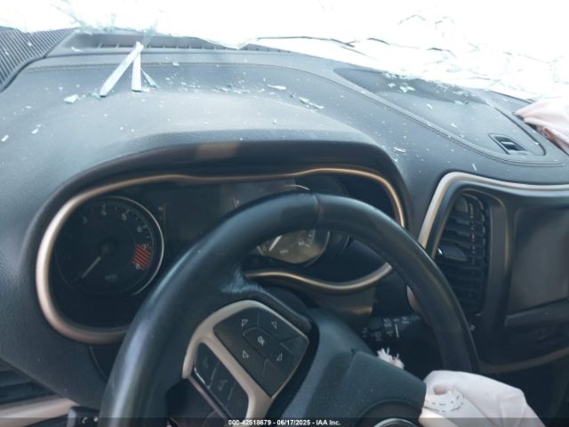 1C4PJMCS9EW247554 Jeep Cherokee Latitude
