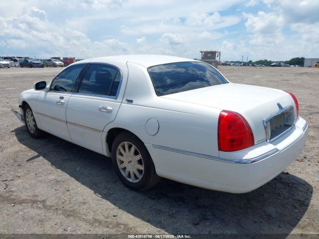 2009 LINCOLN TOWN CAR 2LNHM82V19X635866 Photo 2