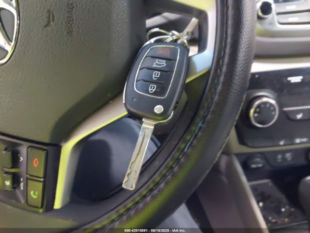 2018 HYUNDAI TUCSON KM8J3CA44JU746455 Photo 10