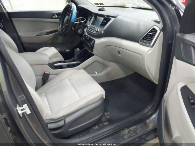 2018 HYUNDAI TUCSON KM8J3CA44JU746455 Photo 4