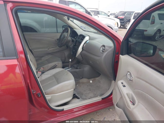 3N1CN7AP5GL802112 Nissan 2016