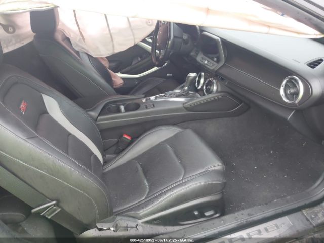 2018 CHEVROLET CAMARO 1G1FH1R75J0137261 Photo 4