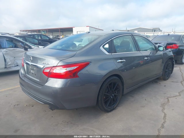 1N4BL3AP0GC156647 Nissan 2016