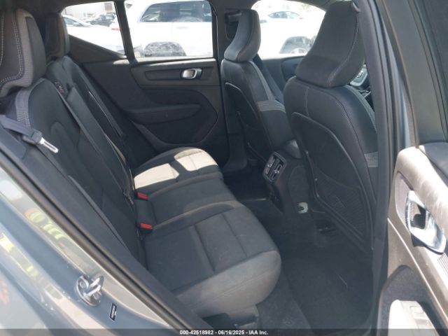 2023 VOLVO XC40 RECHARGE PURE ELECTRIC YV4ED3UM9P2004004 Photo 7