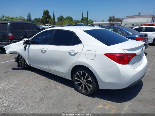 2017 TOYOTA COROLLA 5YFBURHE0HP678511 Photo 2