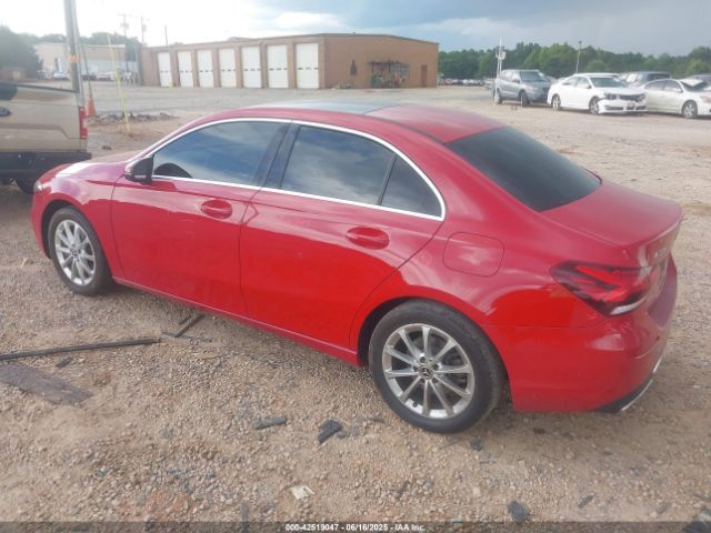 2019 MERCEDES-BENZ A 220 WDD3G4FB9KW024375 Photo 2