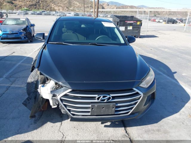 5NPD84LF2HH024381 Hyundai 2017