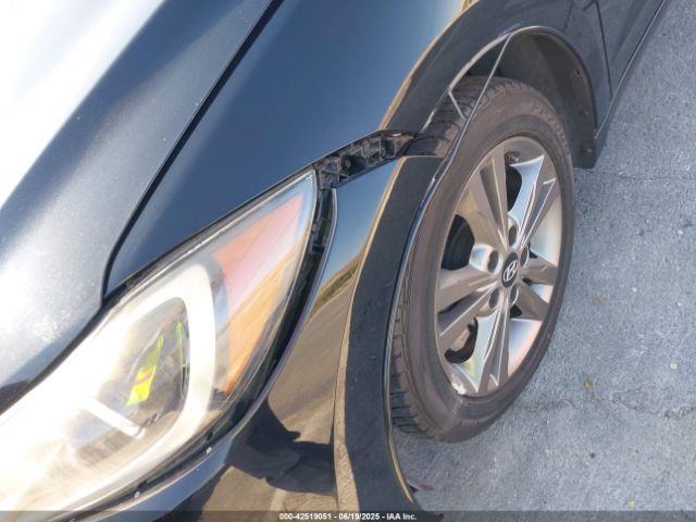 5NPD84LF2HH024381 Hyundai 2017