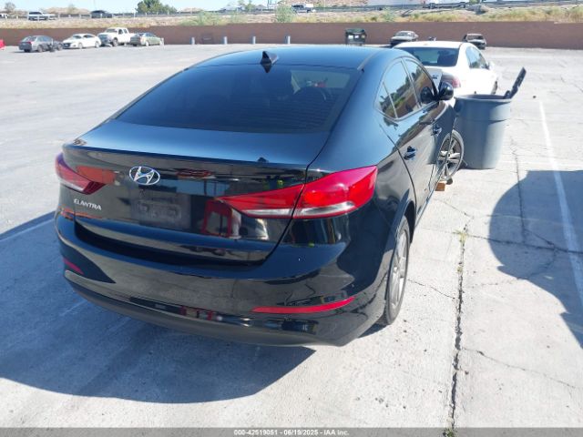 5NPD84LF2HH024381 Hyundai 2017