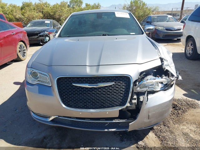 Chrysler 2018 2018 2C3CCAEG6JH145836 Image 12