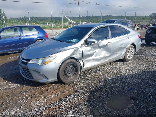 Toyota 2ar-fe 2015 4T1BF1FK1FU040302 Image 2