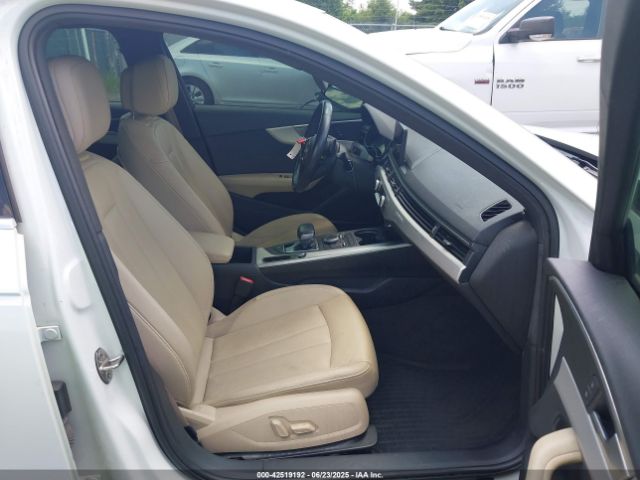 2017 AUDI A4 WAUENAF48HN039373 Photo 4