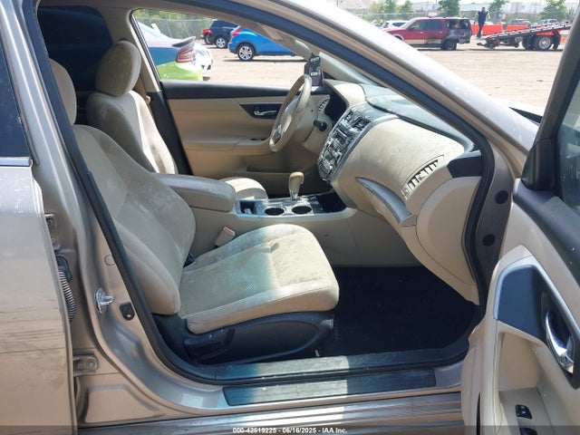 Продажа на аукционе авто 2015 Nissan Altima 2.5, vin: 1N4AL3AP7FC593040, номер лота: 42519225