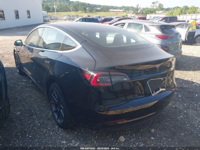 2018 TESLA MODEL 3 5YJ3E1EA5JF156320 Photo 2