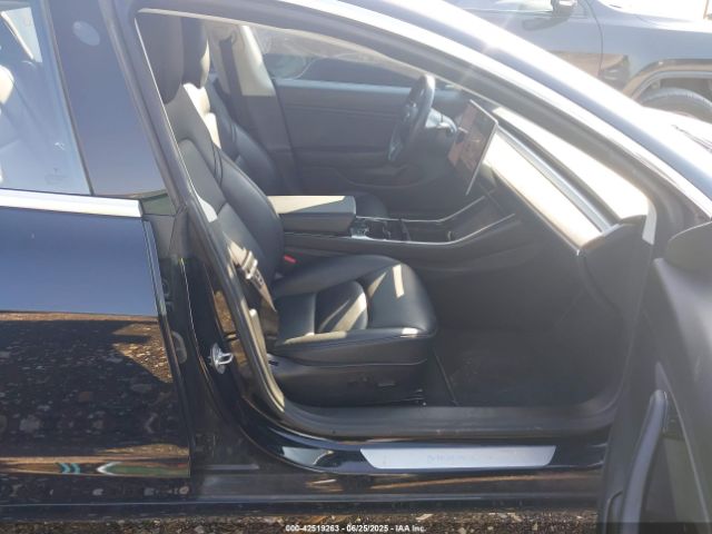 2018 TESLA MODEL 3 5YJ3E1EA5JF156320 Photo 4