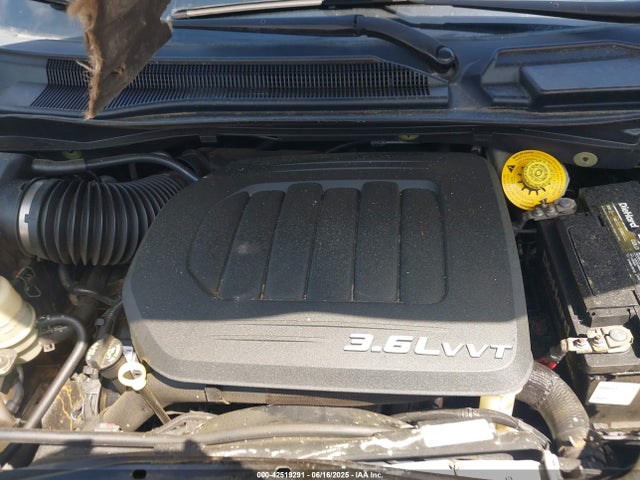2C4RC1BG6FR728113 Chrysler Town and Country