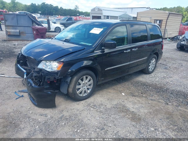 2C4RC1BG6FR728113 Chrysler Town and Country