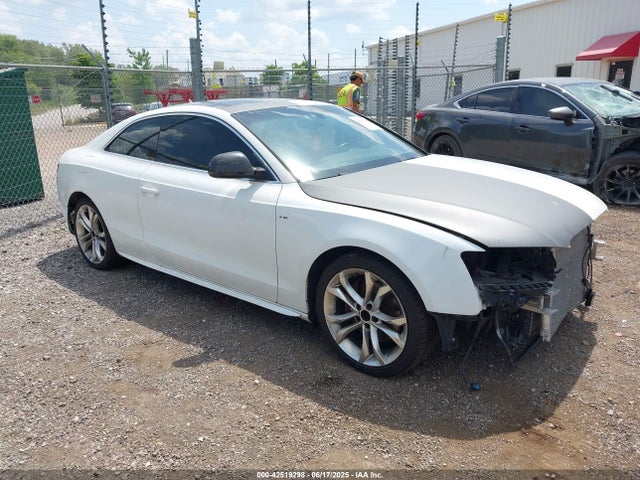 2009 AUDI A5 WAUDK78T39A032206 Photo 0