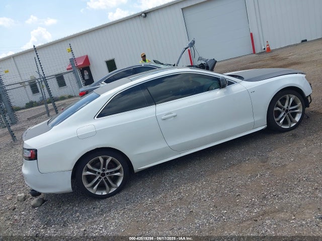 2009 AUDI A5 WAUDK78T39A032206 Photo 3