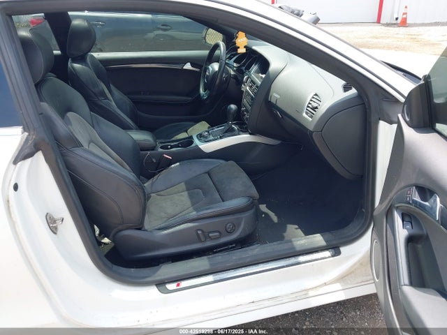 2009 AUDI A5 WAUDK78T39A032206 Photo 4
