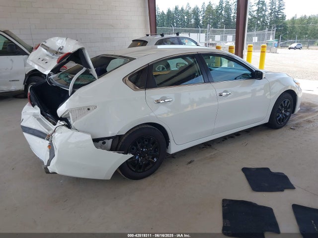 1N4AL3AP5JC136381 Nissan 2018