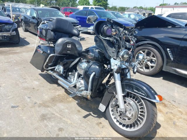 2009 HARLEY-DAVIDSON FLHTCU 1HD1FC4109Y645820