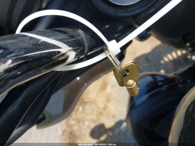 2009 HARLEY-DAVIDSON FLHTCU 1HD1FC4109Y645820 Photo 10