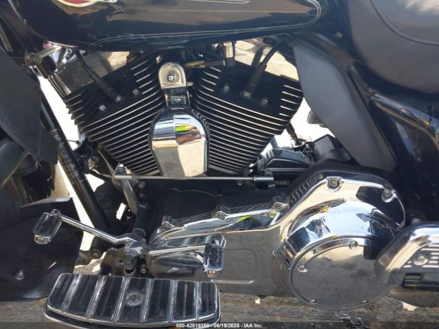 2009 HARLEY-DAVIDSON FLHTCU 1HD1FC4109Y645820 Photo 8