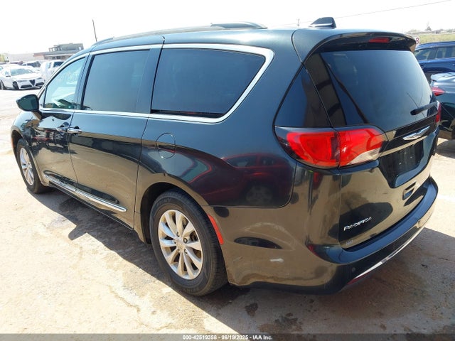 Chrysler Pacifica 2017 2C4RC1BG8HR613239 Image 3