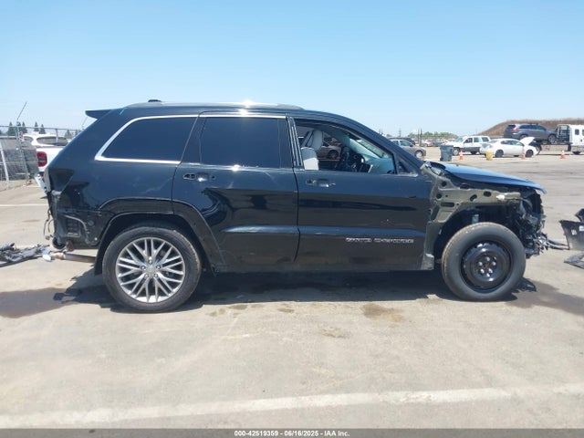 1C4RJFJT0HC749360 Jeep 2017