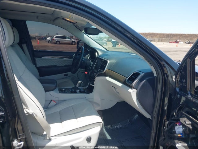1C4RJFJT0HC749360 Jeep 2017