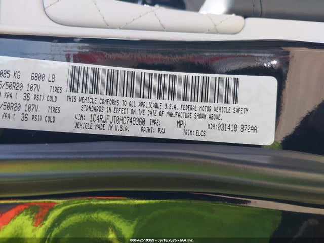 1C4RJFJT0HC749360 Jeep 2017