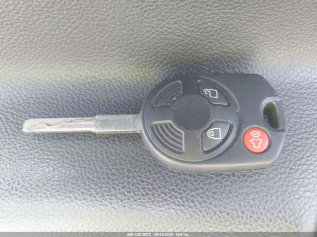 1FMCU0F7XFUA82189 Ford ESCAPE S