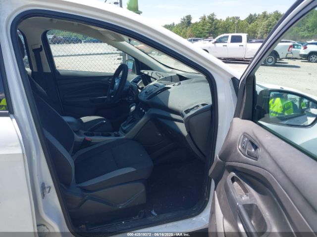 1FMCU0F7XFUA82189 Ford ESCAPE S