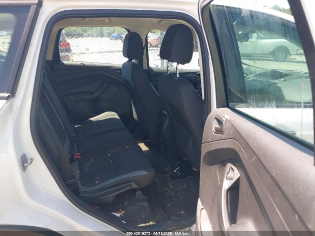 1FMCU0F7XFUA82189 Ford ESCAPE S